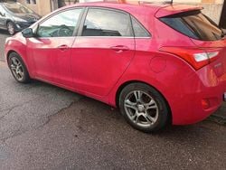 Rot Gebraucht 2015 Hyundai i30 Limousine | 5.000 € (Guter Preis)