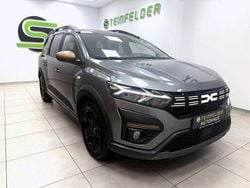 Grau Gebraucht 2023 Dacia Jogger Extreme Limousine | 18.990 € (Fairer Preis)