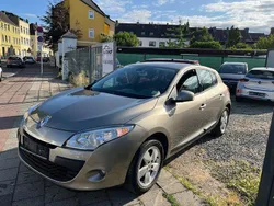 Gold Gebraucht 2009 Renault Mégane III Dynamique Limousine | 3.999 € (Fairer Preis)