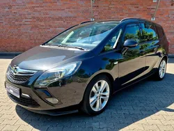 Schwarz Gebraucht 2012 Opel Zafira Tourer Van / Kleinbus | 7.650 € (Fairer Preis)