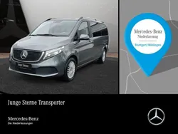 Grau Gebraucht 2020 Mercedes EQV300 Van / Kleinbus | 36.580 € (Fairer Preis)