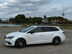 Weiß Gebraucht 2018 Cupra Leon Kombi | 20.500 € (Guter Preis)