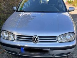Silber Gebraucht 2003 VW Golf IV Kleinwagen | 1.200 € (Fairer Preis)