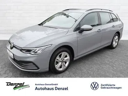 Mondsteingrau Gebraucht 2022 VW Golf VIII Life Kombi | 21.790 € (Etwas zu teuer)