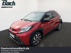 Chilli red / schwarz Gebraucht 2025 Toyota Aygo Kleinwagen | 18.550 € (Etwas zu teuer)