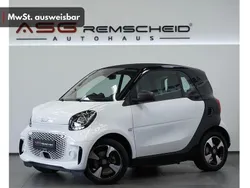 Weiß Gebraucht 2020 Smart ForTwo Electric Drive Passion Limousine | 8.900 € (Guter Preis)