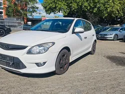 Weiß Gebraucht 2012 Hyundai i30 Classic Limousine | 4.990 € (Fairer Preis)