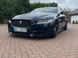Blau Gebraucht 2018 Jaguar XE R Limousine | 16.500 € (Fairer Preis)
