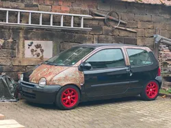 Schwarz Gebraucht 2006 Renault Twingo Kleinwagen | 1.850 € (Etwas zu teuer)