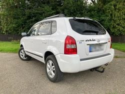 Weiß Gebraucht 2010 Hyundai Tucson SUV | 6.190 € (Fairer Preis)