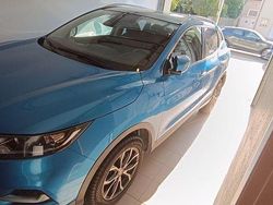 Blau Gebraucht 2018 Nissan Qashqai N-Connecta SUV | 17.200 € (Fairer Preis)