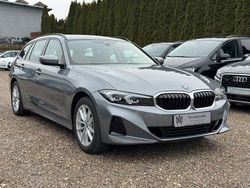 Grau Gebraucht 2022 BMW 320e Shadowline Kombi | 26.890 € (Superpreis)
