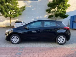 Schwarz Gebraucht 2016 Hyundai i30 Limousine | 8.999 € (Fairer Preis)