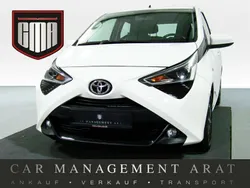 Weiß Gebraucht 2020 Toyota Aygo X-play Kleinwagen | 9.868 € (Fairer Preis)
