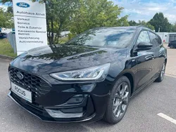 Agate black metallic Gebraucht 2024 Ford Focus ST-Line Kombi | 25.450 € (Fairer Preis)