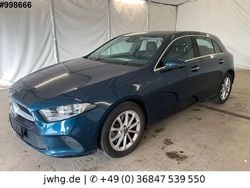 Denimblau (metallic) Gebraucht 2020 Mercedes A250 Progressive Limousine | 22.450 € (Guter Preis)
