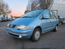 Blau Gebraucht 1999 VW Sharan Van / Kleinbus | 2.200 €