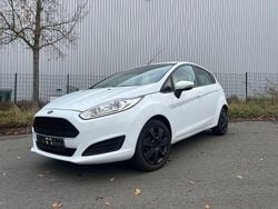 Weiß Gebraucht 2017 Ford Fiesta Trend Kleinwagen | 6.200 € (Fairer Preis)
