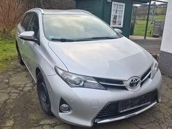 Silber Gebraucht 2013 Toyota Auris Touring Sports Kombi | 7.000 € (Guter Preis)