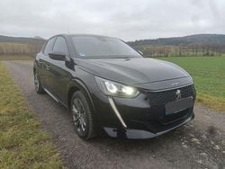 Schwarz Gebraucht 2022 Peugeot e-208 Allure Kleinwagen | 14.999 € (Guter Preis)