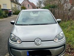 Silber Gebraucht 2015 VW up! CLUB Kleinwagen | 6.150 € (Fairer Preis)