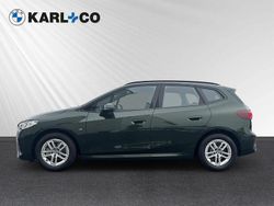 Sanremo green metallic (gruen) Gebraucht 2025 BMW 218 Active Tourer M Sport Van / Kleinbus | 31.880 € (Fairer Preis)