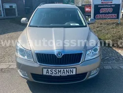 Beige Gebraucht 2013 Skoda Octavia Best of Kombi | 8.990 € (Fairer Preis)
