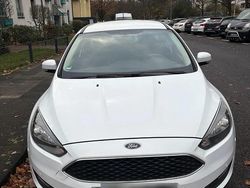 Weiß Gebraucht 2017 Ford Focus Cool & Connect Kombi | 6.250 € (Guter Preis)