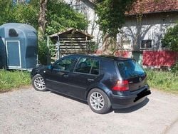 Schwarz Gebraucht 2001 VW Golf IV Basis Kombi | 850 € (Guter Preis)