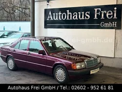 Rot Gebraucht 1992 Mercedes 190 Avantgarde Limousine | 4.990 €