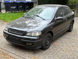 Schwarz Gebraucht 2000 Opel Astra Limousine | 1.700 € (Fairer Preis)