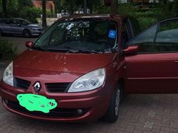 Rot Gebraucht 2008 Renault Scénic II Van / Kleinbus | 1.350 € (Fairer Preis)