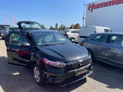 Schwarz Gebraucht 2022 Dacia Sandero Essentiel Kleinwagen | 12.199 € (Guter Preis)
