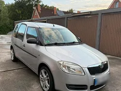 Silber Gebraucht 2008 Skoda Roomster Kombi | 3.800 €
