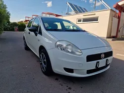 Weiß Gebraucht 2010 Fiat Grande Punto Kleinwagen | 1.390 € (Guter Preis)