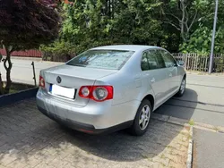 Silber Gebraucht 2006 VW Jetta Comfortline Limousine | 2.990 € (Fairer Preis)