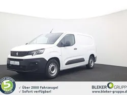 Schneeweiß Gebraucht 2022 Peugeot E-Partner Premium Van / Kleinbus | 18.890 € (Fairer Preis)