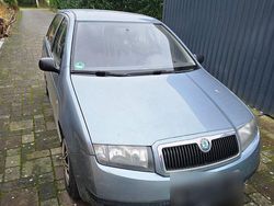 Blau Gebraucht 2003 Skoda Fabia Kleinwagen | 950 € (Superpreis)