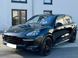 Schwarz Gebraucht 2015 Porsche Cayenne Turbo S SUV | 35.299 €