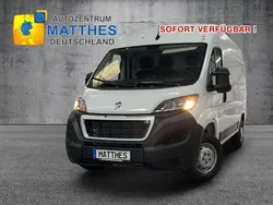 Weiß uni Gebraucht 2023 Peugeot Boxer Van | 27.890 € (Etwas zu teuer)