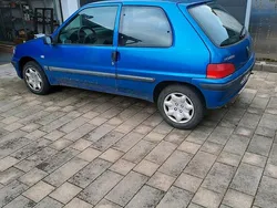 Blau Gebraucht 2003 Peugeot 106 Kleinwagen | 1.050 € (Fairer Preis)