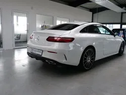 Weiß Gebraucht 2018 Mercedes E300 AMG line Coupé | 35.900 € (Etwas zu teuer)