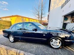 Blau Gebraucht 1998 Mercedes E320 Limousine | 7.800 € (Teuer)