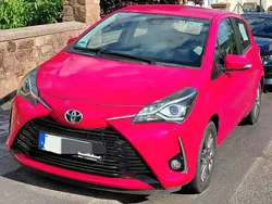 Rot Gebraucht 2017 Toyota Yaris Limousine | 9.800 € (Guter Preis)