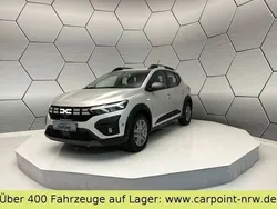 Moonstonegrau Gebraucht 2023 Dacia Sandero Expression Kleinwagen | 17.190 € (Fairer Preis)