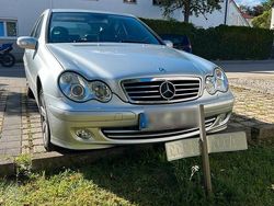 Silber Gebraucht 2005 Mercedes C200 Limousine | 2.999 € (Fairer Preis)