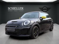 Schwarz Gebraucht 2022 Mini Cooper SE Kleinwagen | 18.900 € (Fairer Preis)