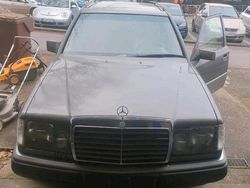 Gebraucht 1990 Mercedes E200 Kombi | 3.000 €
