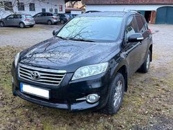 Schwarz Gebraucht 2010 Toyota RAV4 SUV | 11.599 € (Etwas zu teuer)