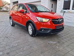 Rot Gebraucht 2018 Opel Crossland X SUV | 11.900 € (Etwas zu teuer)